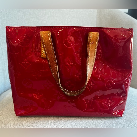 Louis Vuitton Authentic Vernis Reade PM Red Metallic Monogram Small Tote Bag - Picture 13 of 13